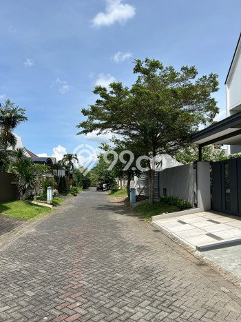 Rumah Luxury Modern Tanpa Renovasi di Araya Malang Rumah Luxury Modern Tanpa Renovasi di Araya Malang