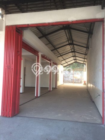 PELUANG EMAS! Ruko Kawasan Kepanjen, Luas 400m2m², Potensi Sewa Tinggi PELUANG EMAS! Ruko Kawasan Kepanjen, Luas 400m2m², Potensi Sewa Tinggi