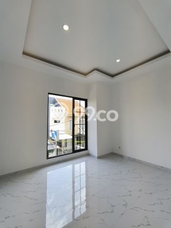 Rumah Eksklusif Dijual LT 135m2 di Sukolilo, Surabaya Rumah Eksklusif Dijual LT 135m2 di Sukolilo, Surabaya