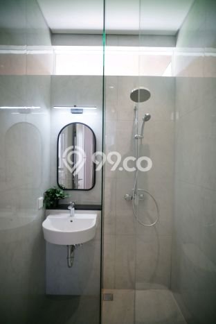 Rumah Elit LB 130m2 Siap Pakai Desain Elegan di Soekarno Hatta, Bandung Rumah Elit LB 130m2 Siap Pakai Desain Elegan di Soekarno Hatta, Bandung