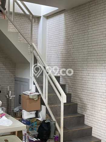 Rumah Modern 3 KT di Kota Baru Parahyangan Bandung Semi Furnished Rumah Modern 3 KT di Kota Baru Parahyangan Bandung Semi Furnished