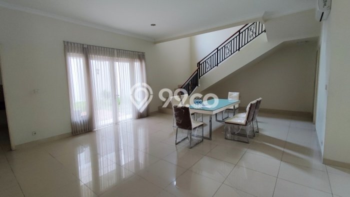 Jual Rumah Mewah Megah Dengan View Cantik di Gading Serpong, Tangerang Jual Rumah Mewah Megah Dengan View Cantik di Gading Serpong, Tangerang