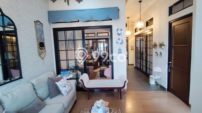 Rumah Elit Modern Siap Huni di BSD Tangerang Rumah Elit Modern Siap Huni di BSD Tangerang