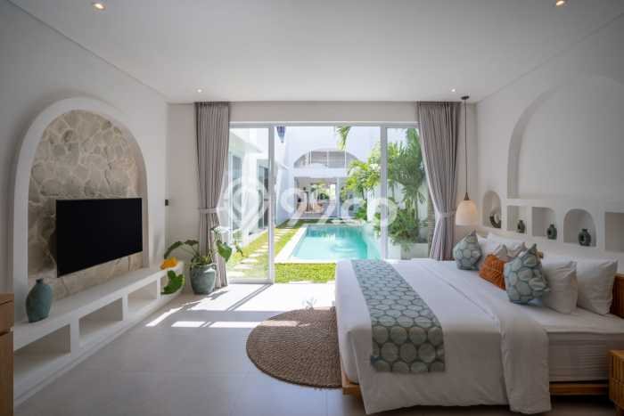 Vila Kawasan , Dimensi 300m2m², Ideal untuk hunian keluarga Vila Kawasan , Dimensi 300m2m², Ideal untuk hunian keluarga