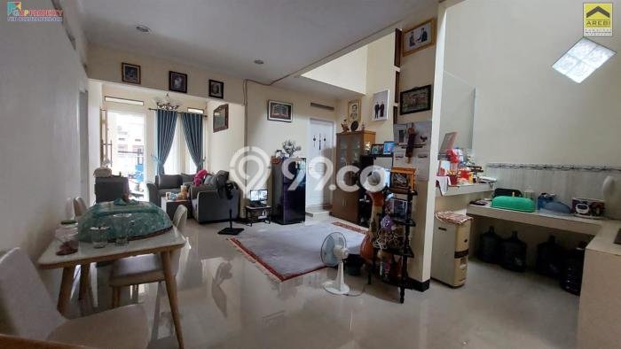 Rumah Strategis Minimalis Lb 150m2 di Jagakarsa, Jakarta Selatan Rumah Strategis Minimalis Lb 150m2 di Jagakarsa, Jakarta Selatan