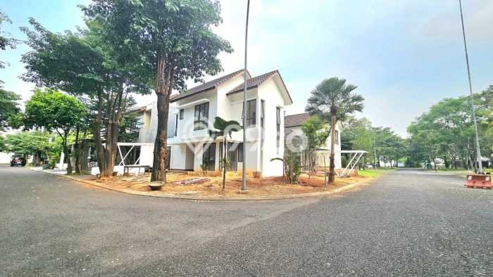 Dijual Rumah Luas Megah Dengan View Eksklusif di BSD City, Tangerang Dijual Rumah Luas Megah Dengan View Eksklusif di BSD City, Tangerang