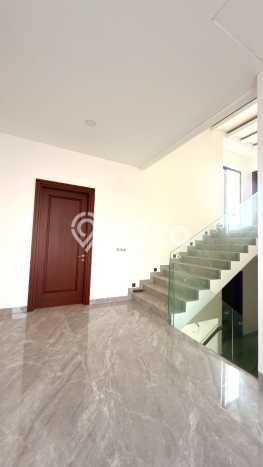 Rumah Luxury Modern Tanpa Renovasi di BSD Tangerang Rumah Luxury Modern Tanpa Renovasi di BSD Tangerang
