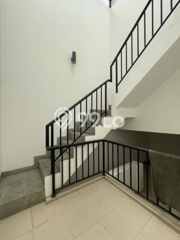 Dijual Rumah Luas Megah Dengan View Eksklusif di Gading Serpong, Tangerang Dijual Rumah Luas Megah Dengan View Eksklusif di Gading Serpong, Tangerang