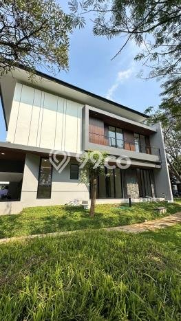 Jual Rumah Mewah Megah Dengan View Cantik di BSD, Tangerang Jual Rumah Mewah Megah Dengan View Cantik di BSD, Tangerang
