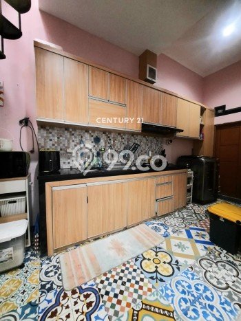 Disewakan! Rumah 3 Kamar Tidur &
3 Kamar Mandi di Sektor 9-Bintaro, Tangerang Selatan Disewakan! Rumah 3 Kamar Tidur &
3 Kamar Mandi di Sektor 9-Bintaro, Tangerang Selatan