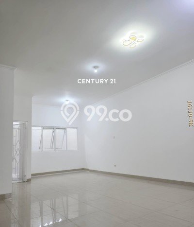 Dijual Hunian Rumah Terawat 4 Kamar di Bintaro, Jakarta Selatan Dijual Hunian Rumah Terawat 4 Kamar di Bintaro, Jakarta Selatan