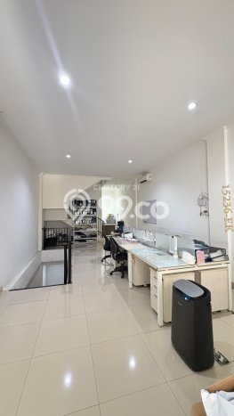 Ruko Dijual di Jakarta Selatan LT 68m2 & LB 270m2 Lokasi Terbaik! Ruko Dijual di Jakarta Selatan LT 68m2 & LB 270m2 Lokasi Terbaik!