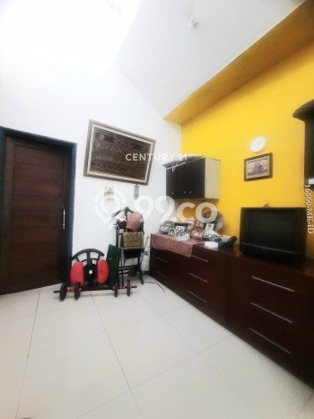 For Sale Hunian Rumah Terawat 4 KT di Bintaro, Tangerang Selatan For Sale Hunian Rumah Terawat 4 KT di Bintaro, Tangerang Selatan