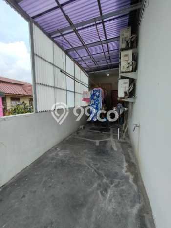 Rumah Elit LB 300m2 Siap Pakai Desain Elegan di Bintaro, Tangerang Selatan Rumah Elit LB 300m2 Siap Pakai Desain Elegan di Bintaro, Tangerang Selatan