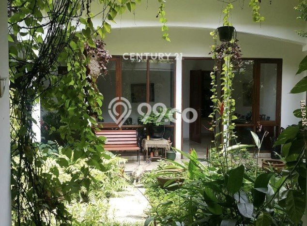 Jual Rumah Luas Megah Dengan View Eksklusif di Pondok Labu, Jakarta Selatan Jual Rumah Luas Megah Dengan View Eksklusif di Pondok Labu, Jakarta Selatan
