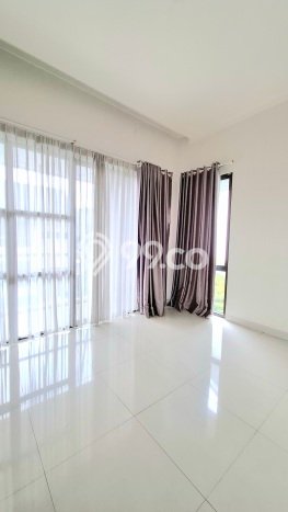 Ready to Use! Luxury House LT 255m2 Desain Elegan di Sektor 7-Bintaro Ready to Use! Luxury House LT 255m2 Desain Elegan di Sektor 7-Bintaro