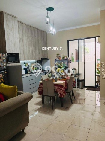 Ready to Use! Luxury House LT 129m2 Desain Elegan di Graha Raya Bintaro Ready to Use! Luxury House LT 129m2 Desain Elegan di Graha Raya Bintaro
