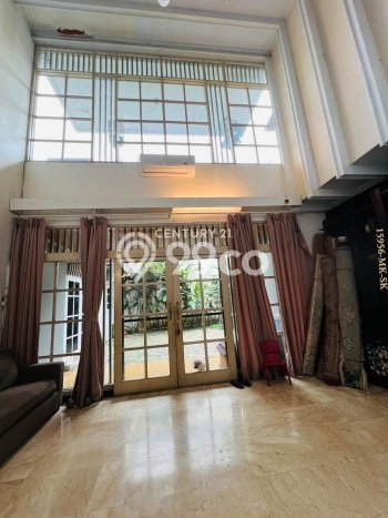 Rumah Luxury Modern Tanpa Renovasi di Pondok Indah Jakarta Selatan Rumah Luxury Modern Tanpa Renovasi di Pondok Indah Jakarta Selatan