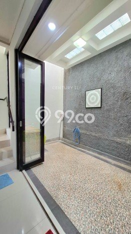 Disewakan Rumah Murah di Sektor 9-Bintaro Tangerang Selatan dengan 4 KT Disewakan Rumah Murah di Sektor 9-Bintaro Tangerang Selatan dengan 4 KT