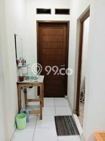 Rumah Mewah LB 180m2 Siap Huni Desain Elegan di Bintaro, Tangerang Selatan Rumah Mewah LB 180m2 Siap Huni Desain Elegan di Bintaro, Tangerang Selatan