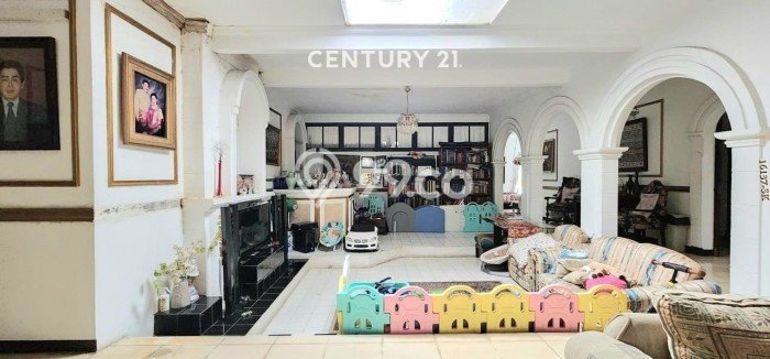 Rumah Mewah LB 450m2 Siap Huni Desain Elegan di Cipete, Jakarta Selatan Rumah Mewah LB 450m2 Siap Huni Desain Elegan di Cipete, Jakarta Selatan