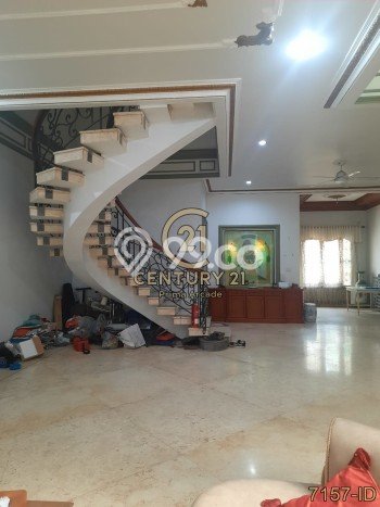 Hunian Eksklusif Siap Huni LT 275m2 di Pesanggrahan, Jakarta Selatan Hunian Eksklusif Siap Huni LT 275m2 di Pesanggrahan, Jakarta Selatan