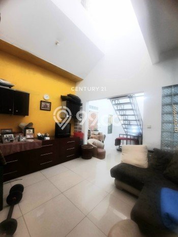 For Sale Hunian Rumah Terawat 4 KT di Bintaro, Tangerang Selatan For Sale Hunian Rumah Terawat 4 KT di Bintaro, Tangerang Selatan