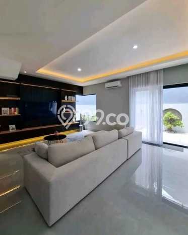 Siap Huni Hunian Elit 4 Kamar di BSD Dekat ke Mana Saja Siap Huni Hunian Elit 4 Kamar di BSD Dekat ke Mana Saja