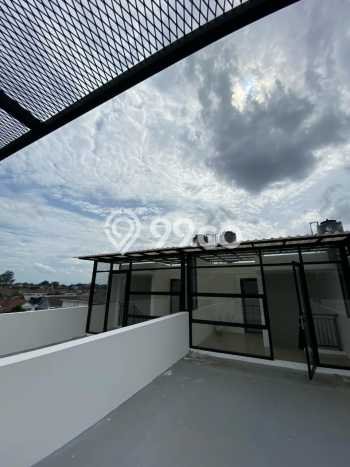 Ruko Dijual di Prime Area Jakarta Selatan Luas 176m2 Ruko Dijual di Prime Area Jakarta Selatan Luas 176m2