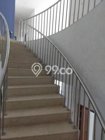 Apartemen Sewa 5 Kamar Hemat Siap Huni di Jakarta Selatan, Luas 1100m2 Apartemen Sewa 5 Kamar Hemat Siap Huni di Jakarta Selatan, Luas 1100m2