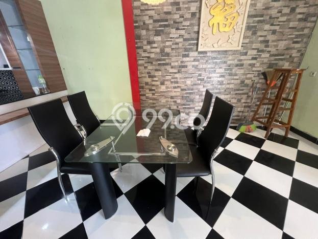 Disewakan Rumah Murah di Green Lake City Jakarta Barat dengan 4 Kamar Tidur Disewakan Rumah Murah di Green Lake City Jakarta Barat dengan 4 Kamar Tidur