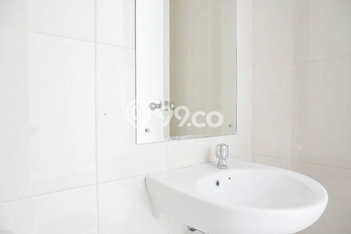 Apartemen Disewa Murah 3 KT / 2 KM di Kebon Jeruk, Jakarta Barat Apartemen Disewa Murah 3 KT / 2 KM di Kebon Jeruk, Jakarta Barat