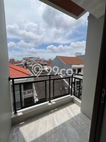 HUNIAN BERKELAS! Rumah Premium Tomang, Jakarta Barat, LT 60m² LB 160m² HUNIAN BERKELAS! Rumah Premium Tomang, Jakarta Barat, LT 60m² LB 160m²