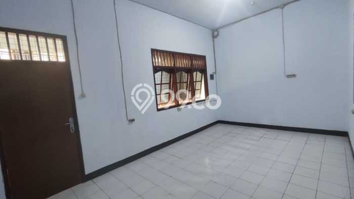 Dijual Hunian Rumah Terawat 2 KT di Jembatan Besi, Jakarta Barat Dijual Hunian Rumah Terawat 2 KT di Jembatan Besi, Jakarta Barat