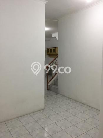 Rumah Sewa Jakarta Barat LT 90m2 LB 120m2 Area Tomang Rumah Sewa Jakarta Barat LT 90m2 LB 120m2 Area Tomang