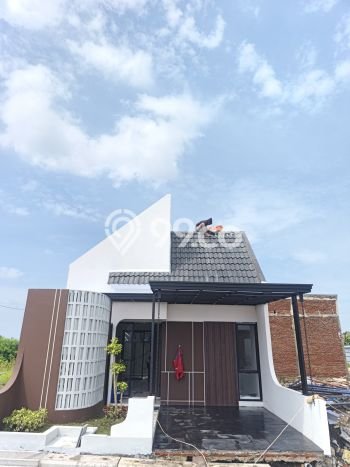 Rumah Sederhana Dijual di Adiwerna 2 Kamar dengan LT 45m2 Rumah Sederhana Dijual di Adiwerna 2 Kamar dengan LT 45m2