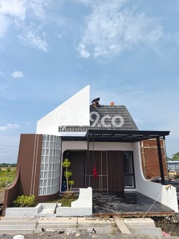 Rumah Sederhana Dijual di Adiwerna 2 Kamar dengan LT 45m2 Rumah Sederhana Dijual di Adiwerna 2 Kamar dengan LT 45m2