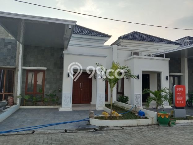 For Sale Rumah 2 Kamar Lokasi Ideal Bagus dan Strategis di Adiwerna For Sale Rumah 2 Kamar Lokasi Ideal Bagus dan Strategis di Adiwerna