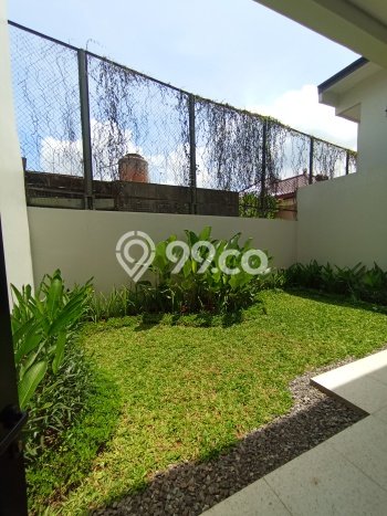 Rumah Luxury Modern Tanpa Renovasi di Cirendeu Jakarta Selatan Rumah Luxury Modern Tanpa Renovasi di Cirendeu Jakarta Selatan