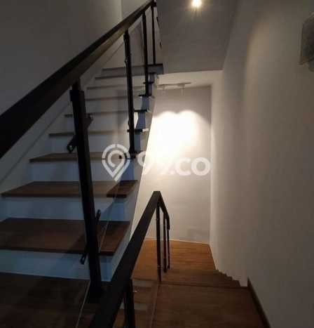Rumah Modern 4 KT LT 85m2 di Lebak Bulus Rumah Modern 4 KT LT 85m2 di Lebak Bulus