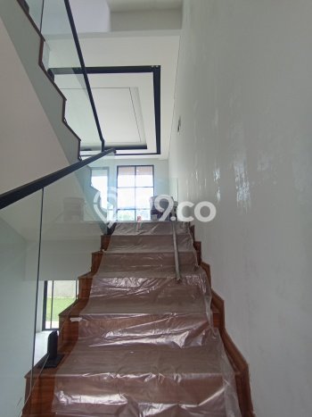 For Sale! Luxury House LT 207m2 Desain Elegan di Pondok Labu For Sale! Luxury House LT 207m2 Desain Elegan di Pondok Labu