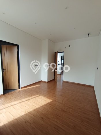 Dijual Rumah Eksklusif 3 KT di Cirendeu, Jakarta Selatan Dijual Rumah Eksklusif 3 KT di Cirendeu, Jakarta Selatan