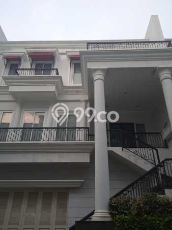 Rumah Mewah LB 240m2 Siap Huni Desain Elegan di Fatmawati, Jakarta Selatan Rumah Mewah LB 240m2 Siap Huni Desain Elegan di Fatmawati, Jakarta Selatan