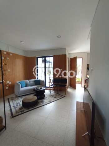 Rumah Minimalis 4 KT di Cirendeu Jakarta Selatan Unfurnished Rumah Minimalis 4 KT di Cirendeu Jakarta Selatan Unfurnished