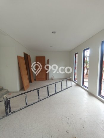Jual Rumah Mewah Megah Dengan View Eksklusif di Cirendeu, Jakarta Selatan Jual Rumah Mewah Megah Dengan View Eksklusif di Cirendeu, Jakarta Selatan