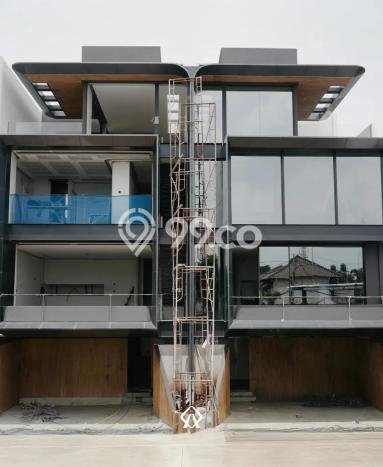 Rumah Luxury Modern Tanpa Renovasi di Cirendeu Jakarta Selatan Rumah Luxury Modern Tanpa Renovasi di Cirendeu Jakarta Selatan