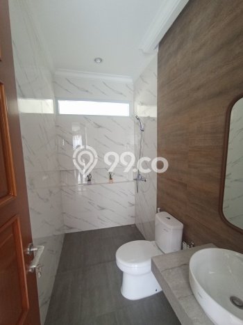 Rumah Elit Modern Tanpa Renovasi di Fatmawati Jakarta Selatan Rumah Elit Modern Tanpa Renovasi di Fatmawati Jakarta Selatan