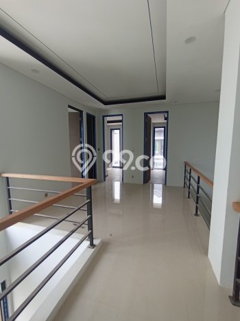 For Sale! Luxury House LT 207m2 Desain Elegan di Pondok Labu For Sale! Luxury House LT 207m2 Desain Elegan di Pondok Labu