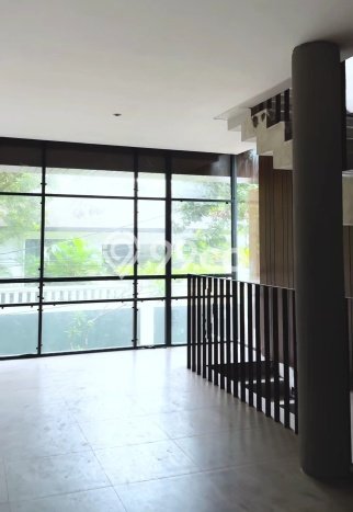 For Sale! Luxury House LT 166m2 Desain Modern di Kemang For Sale! Luxury House LT 166m2 Desain Modern di Kemang