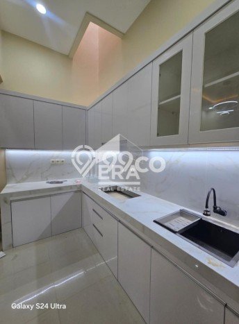 Rumah Modern 3 KT di Harapan Indah Bekasi Unfurnished Rumah Modern 3 KT di Harapan Indah Bekasi Unfurnished